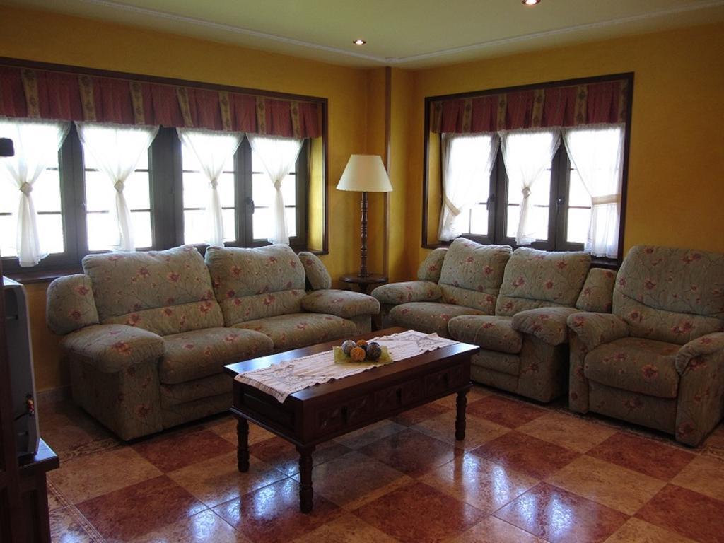 Vivienda Sampedri Villa Santillana del Mar Ruang foto